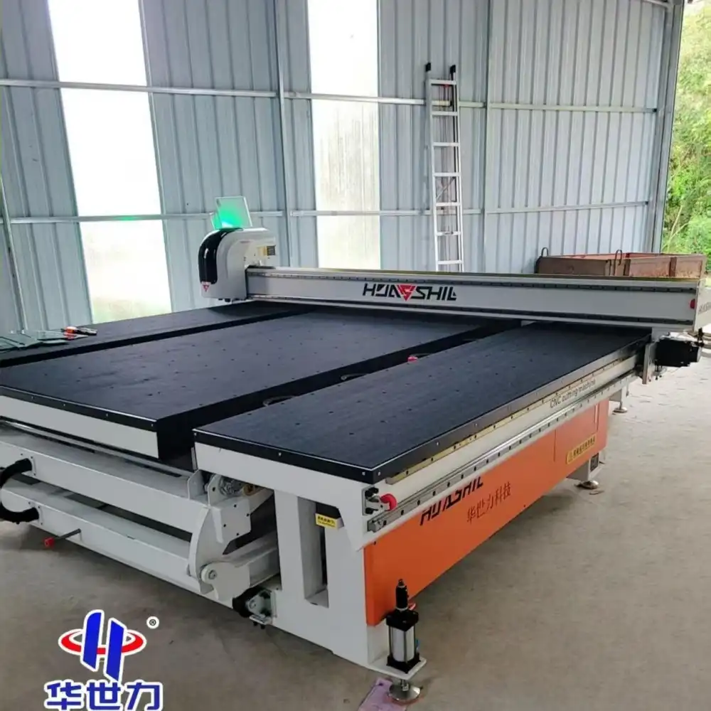CNC glass cutting equipment